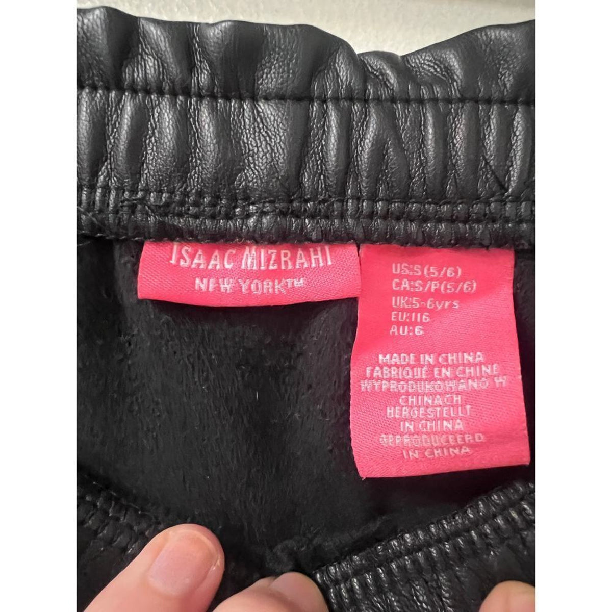Isaac Mizrahi Girls Black Faux Leather Skirt Size 5/6