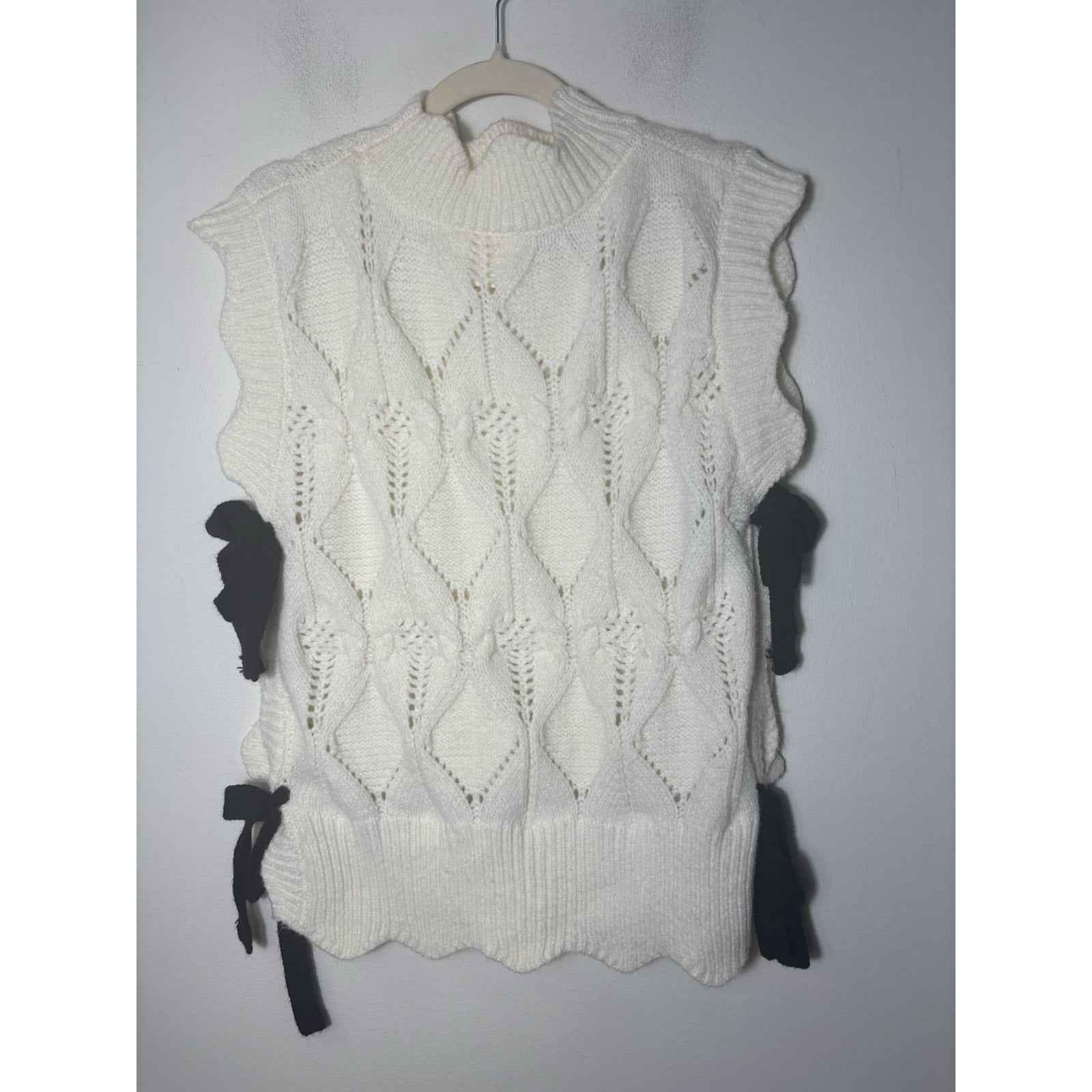 Maeve Cream Pullover Sweater Vest with Side Tie Closures Sz One Size