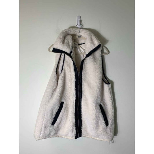 Abercrombie and Fitch White Black Zip Up Faux Fur Shearling Vest  Sz XL