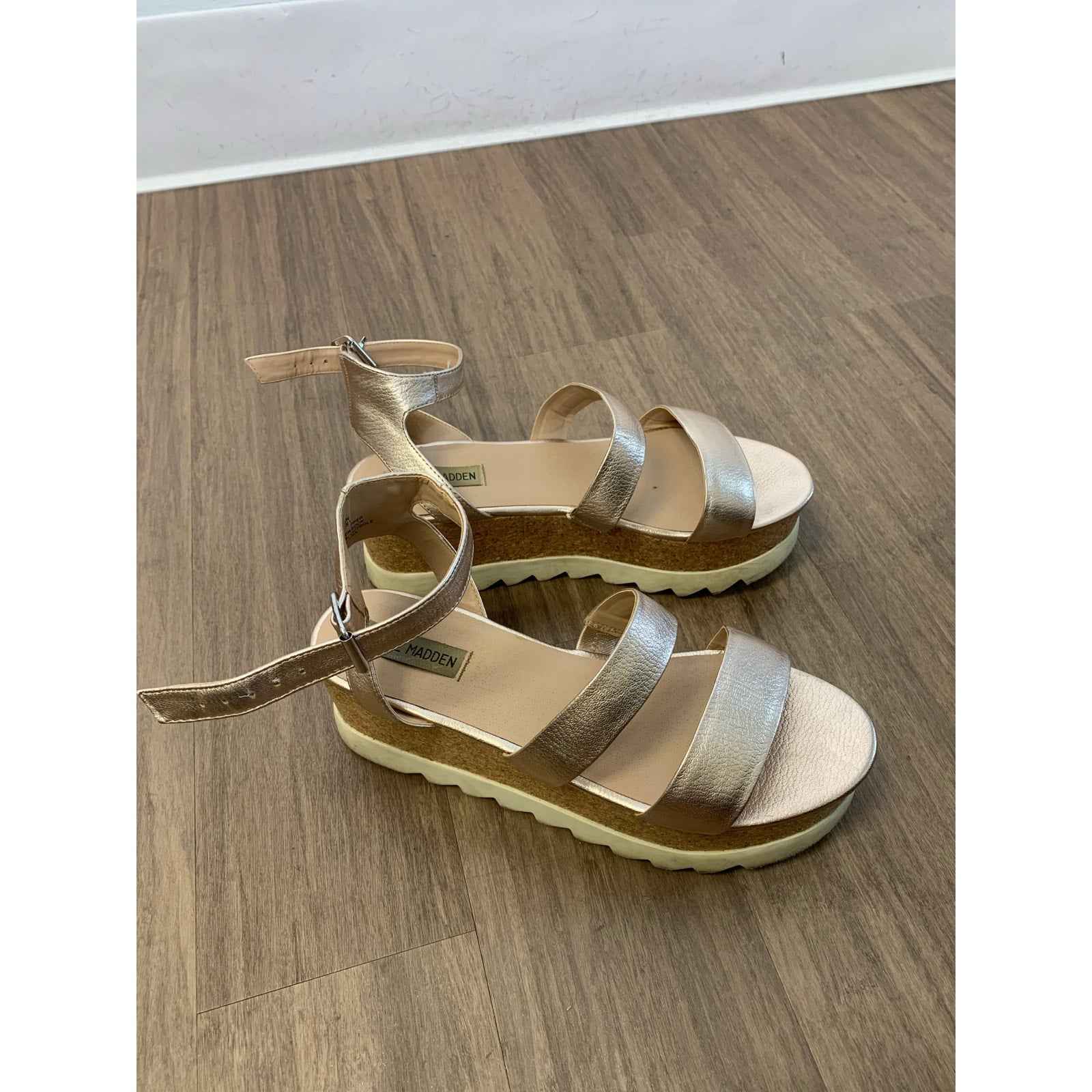 Steve Madden Gold Cork Platform Strap Sandal Sz 10