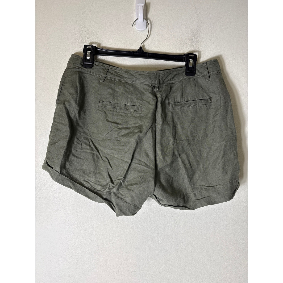 Ann Taylor Loft green shorts Sz 4