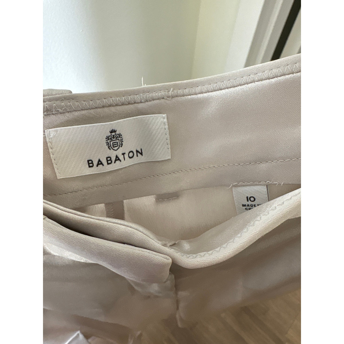 Babaton Cream Silky Cargo Pants sz 10