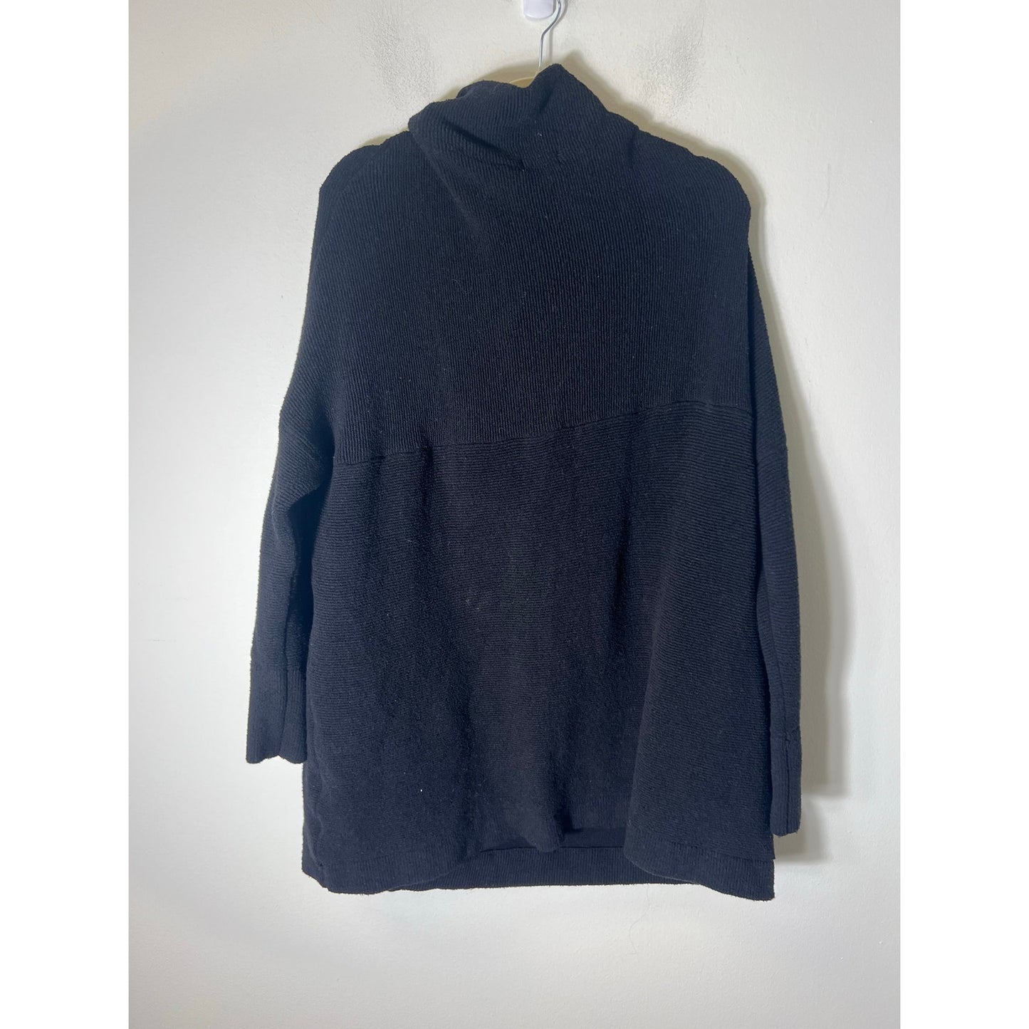 The Mint Black Oversized Long Sleeve Sweater Sz XL