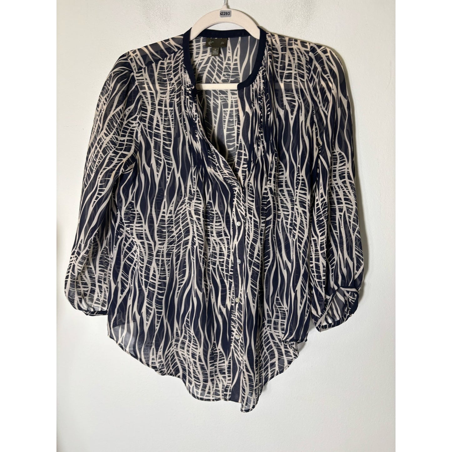 Fei Navy And Cream Sheer V Neck 3/4 Sleeve Pullover Blouse sz 6