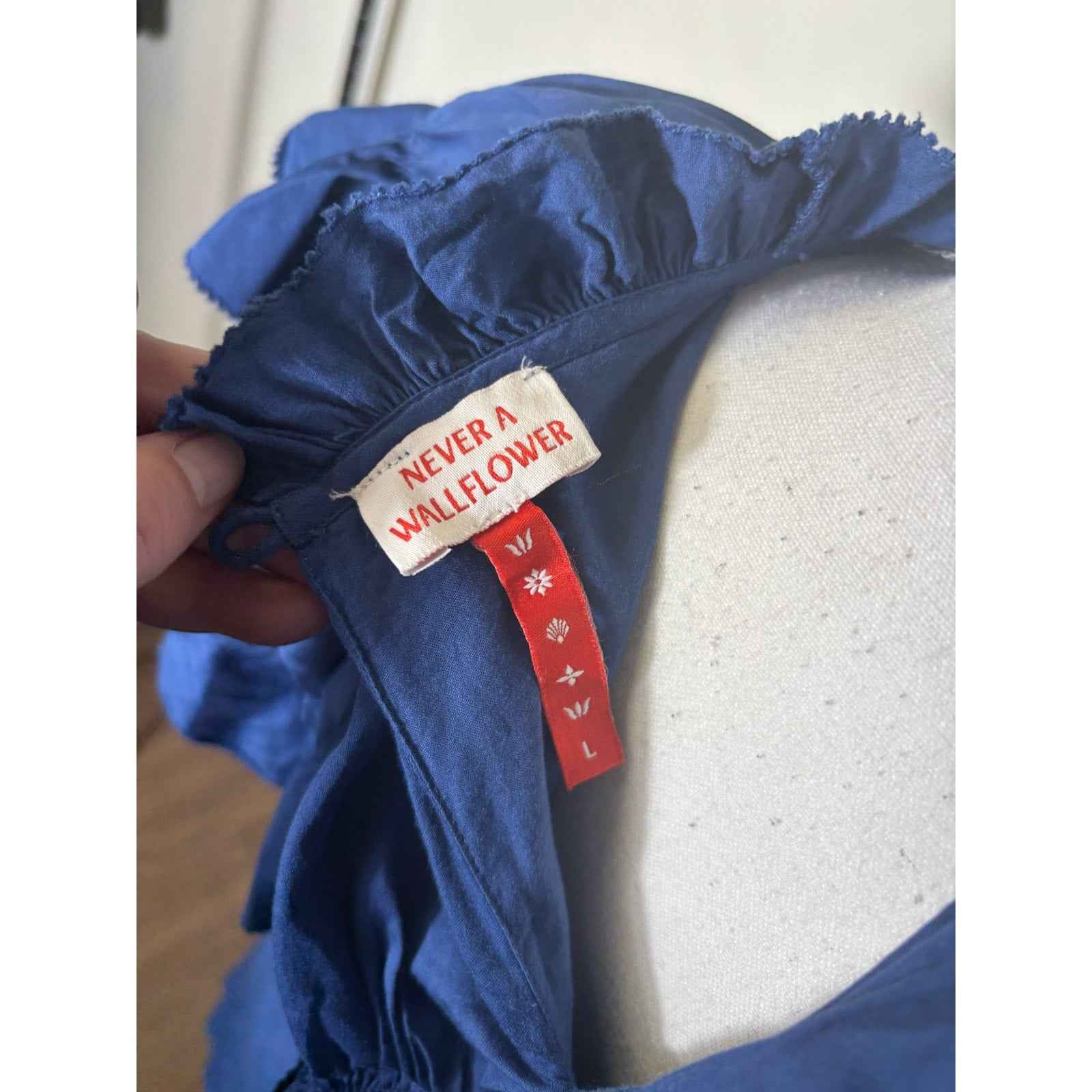 Never A Wallflower Navy Flutter Sleeve High Neck Cotton Knee Length Dress Sz L