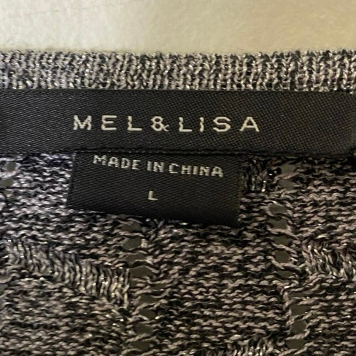 Mel & Lisa Silver Metallic Sweater Size Large