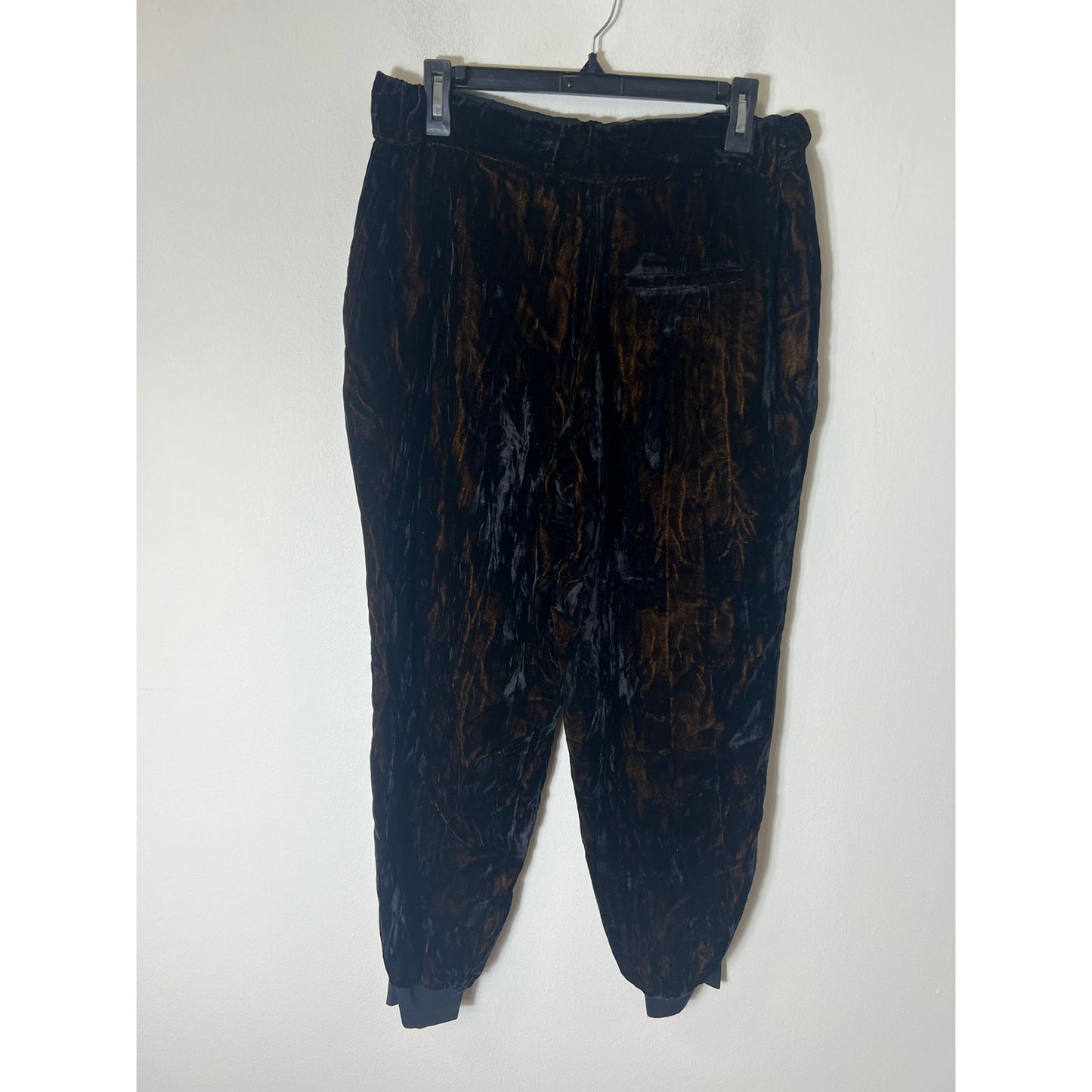 Alice + Olivia Black Gold Velvet Joggers Sz M