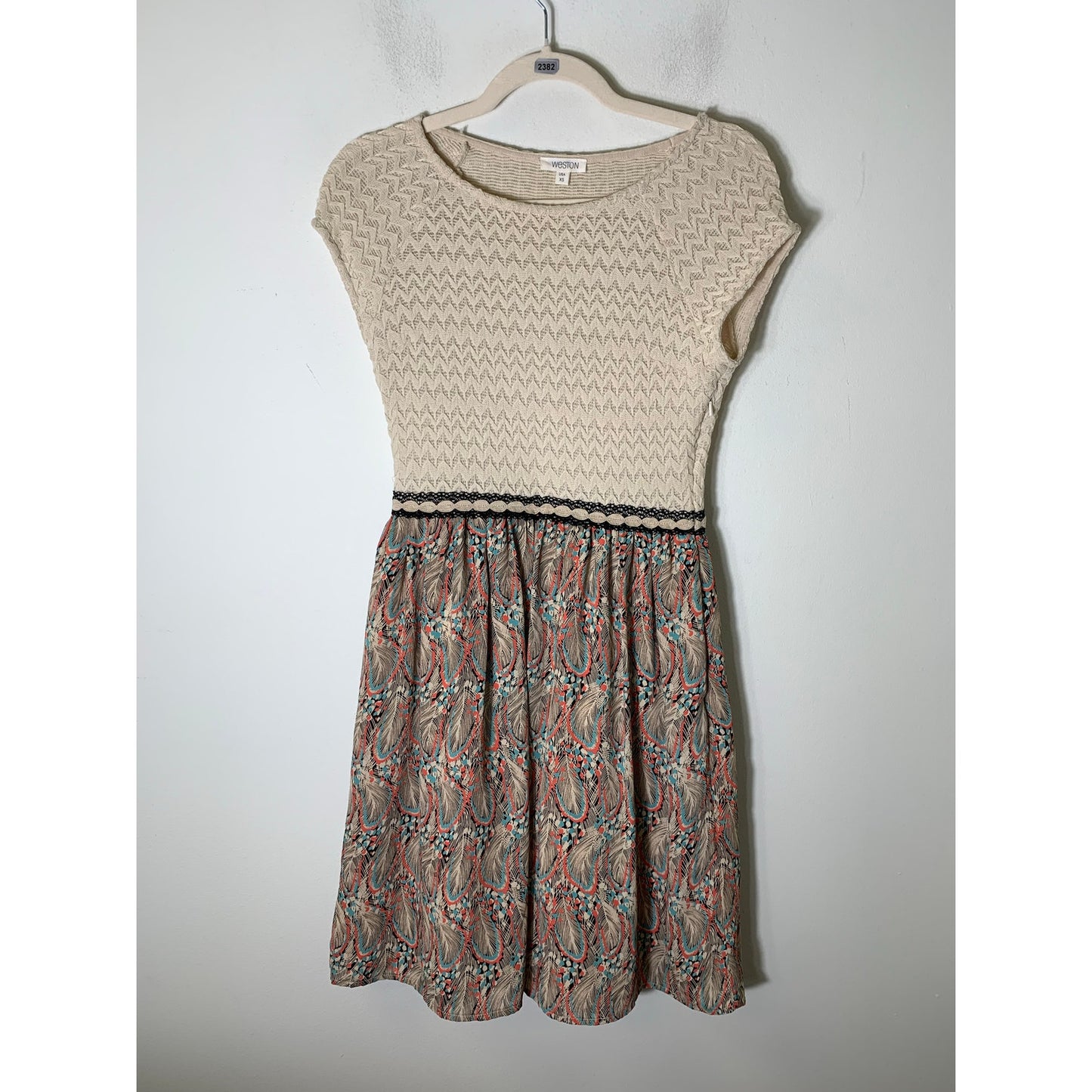 Weston Blue/Red Feather Patterned Short Sleeve Below the Knee Dress Sz XS