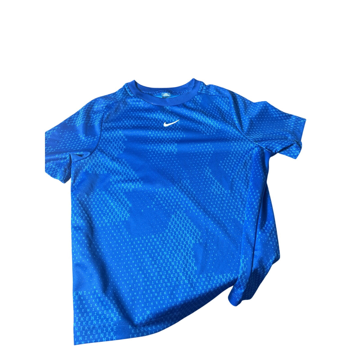 Boy's Bundle of 3 Name Brand Under Armor Vineyard Vines Athletic Shirts Sz M
