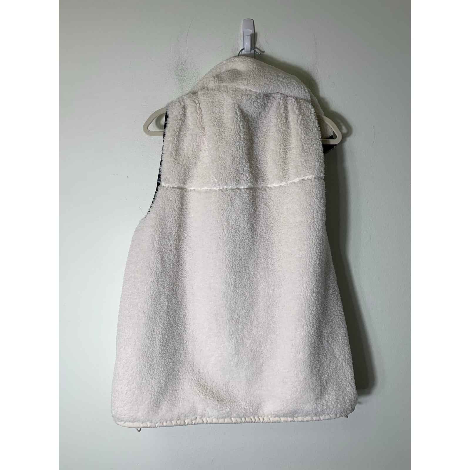 Abercrombie and Fitch White Black Zip Up Faux Fur Shearling Vest  Sz XL
