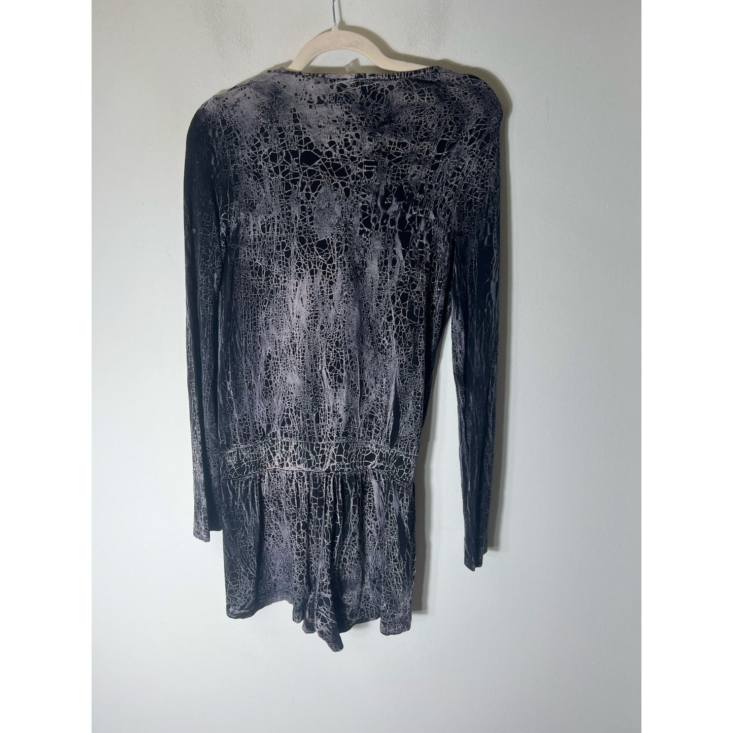 Young Fabulous and Broke Black White Print Long Sleeve Romper Sz s