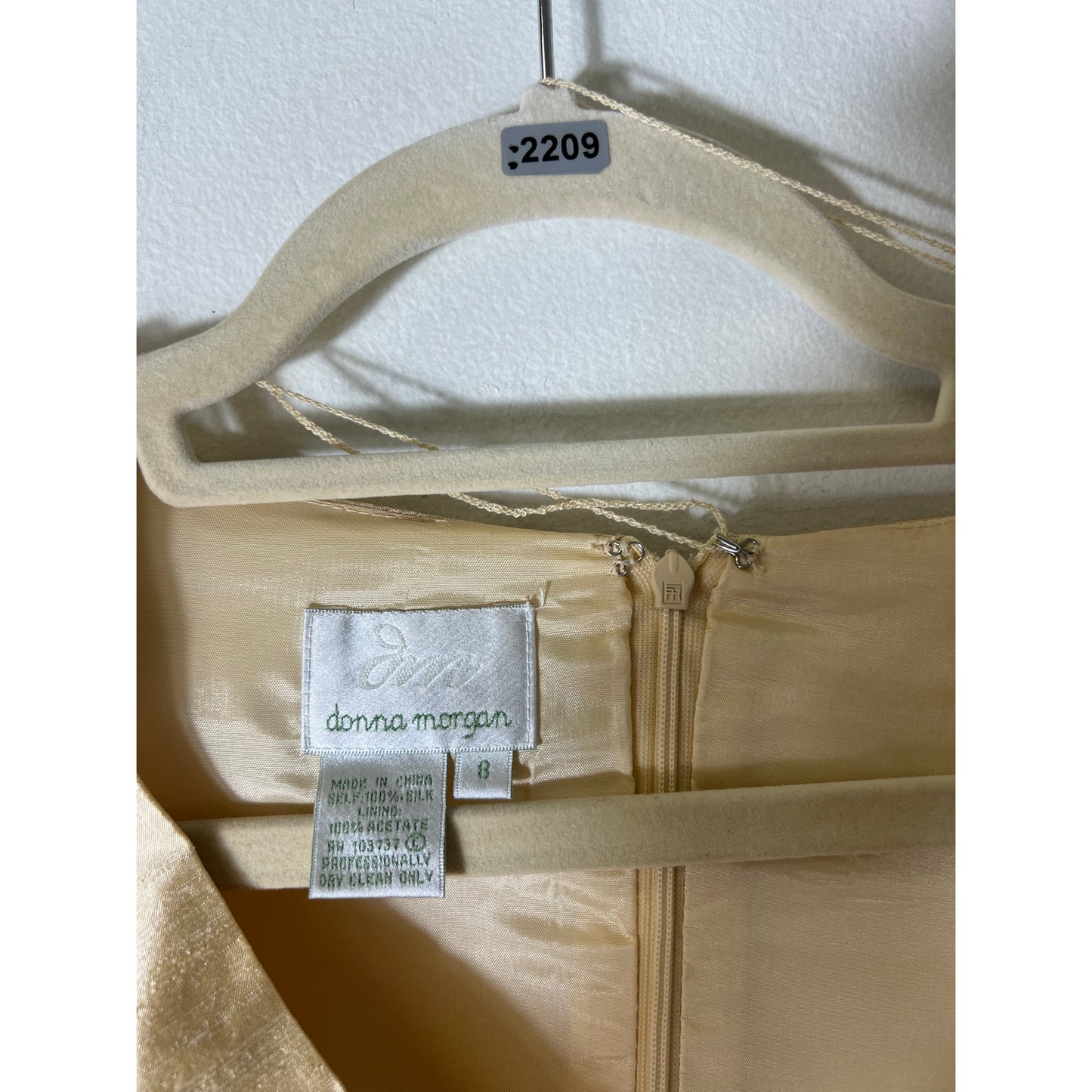 Donna Morgan Butter Yellow Silk Cap Sleeve V Neck SPecial Occasion Dress Sz 8