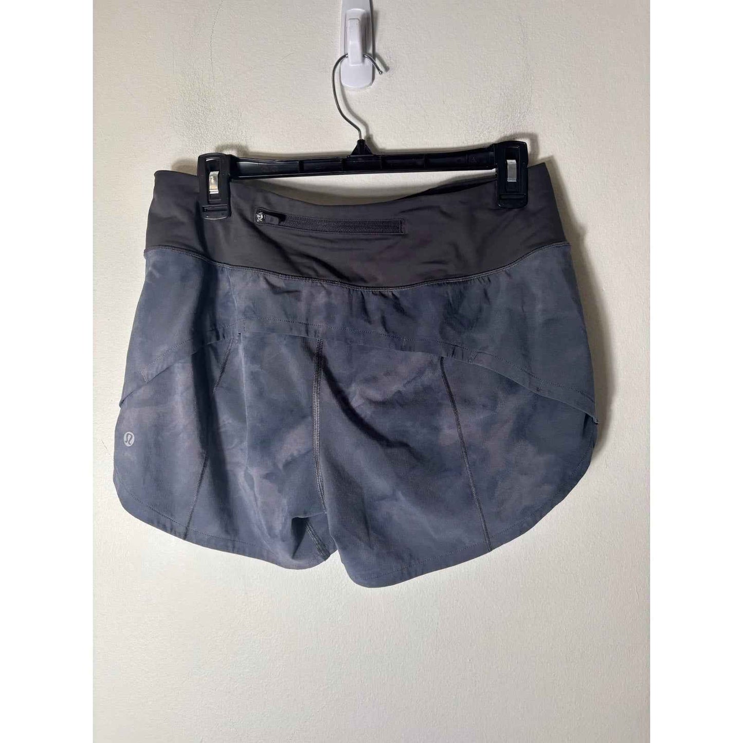 Lululemon Black and Gray Athletic Shorts with 2.5" Inseam Sz 8