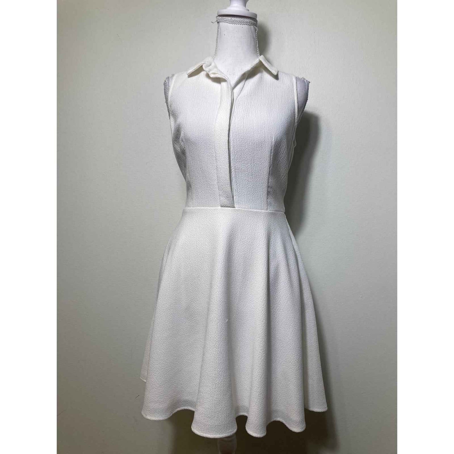 NWT Black Halo White SLeeveless Collared Knee Length Dress Sz S