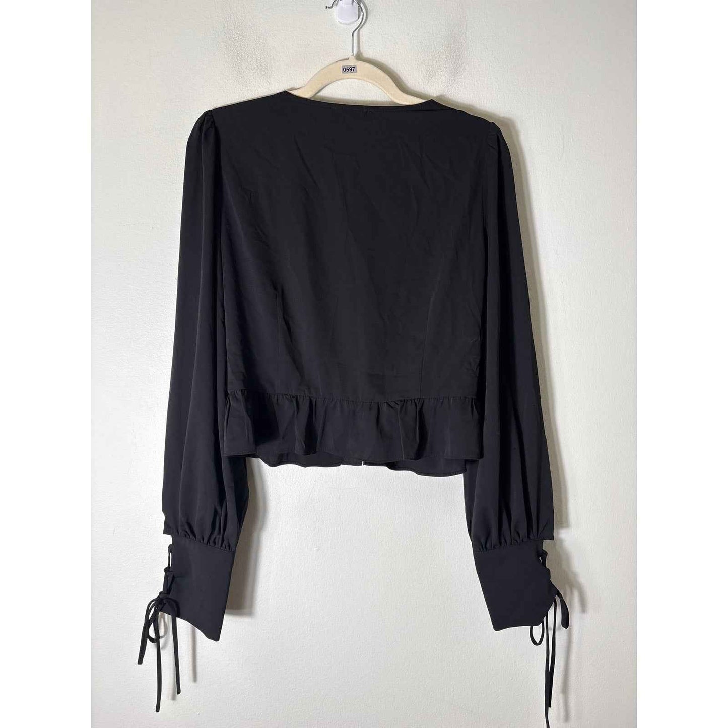 Lea & Viola Black Long Peasant Sleeve Shirt with Cropped Bodice Sz M