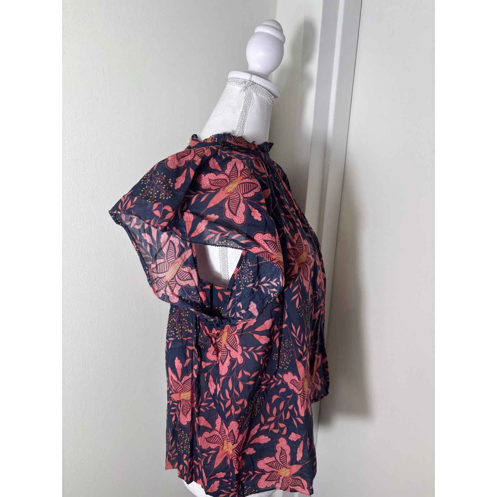 Travota Birds of Paradise Navy Blue Pink Floral Flutter Sleeve Cotton Shirt Sz S