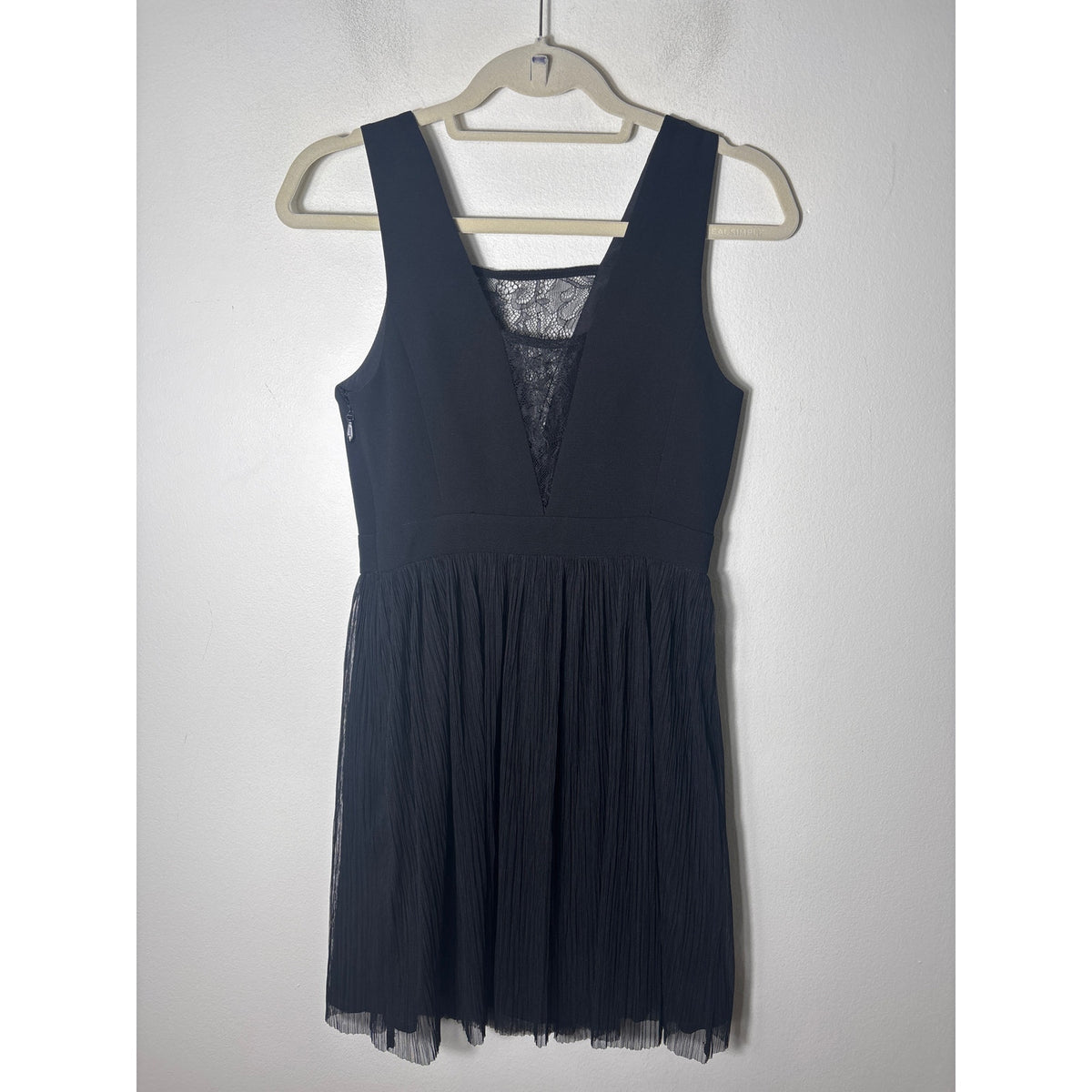 BCBG Black Sleeveless Lace Pleated Skirt Knee Length Dress Sz 4