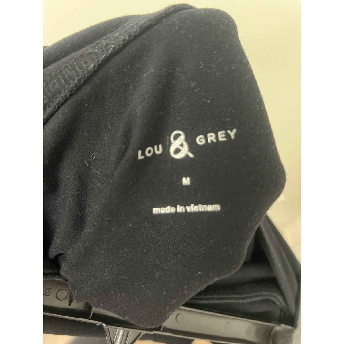 Lou & Grey Black Compression Exercise Shorts Size Medium