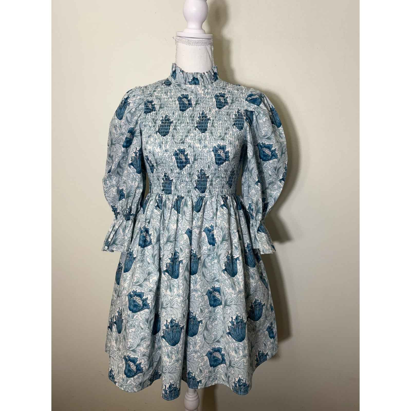 Hyacinth House Light Blue White Print 3/4 Sleeve High Collar Smocked Dress S XXS