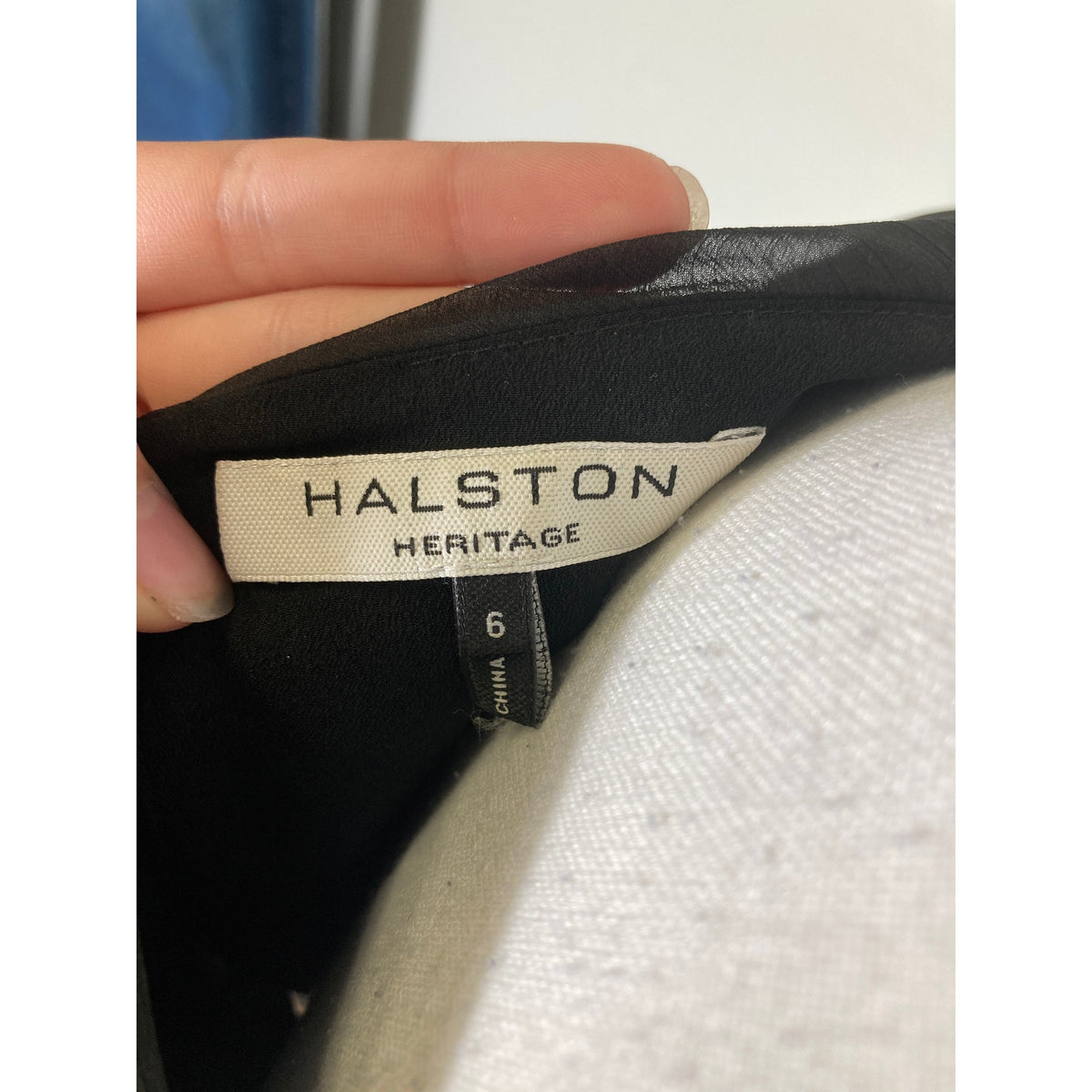 Halston Heritage Black Cocktail Belted Dress w Flowy Sleeves Sz 6