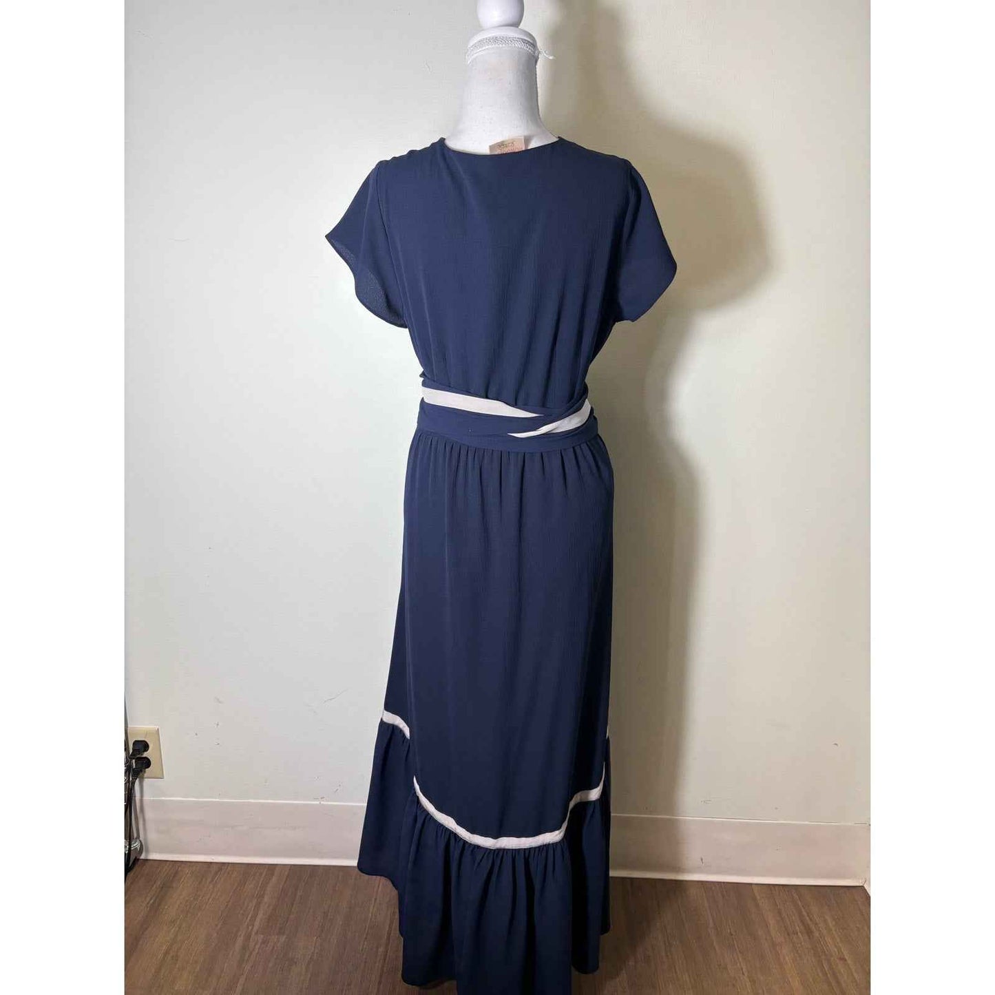 Rungolee Navy Cap Sleeve V-Neck Maxi Dress Ties at the Waist Sz S