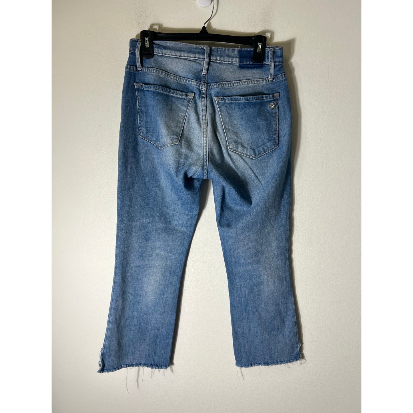 Black Orchid Cindy Medium Wash Frayed Hem Denim Sz 27