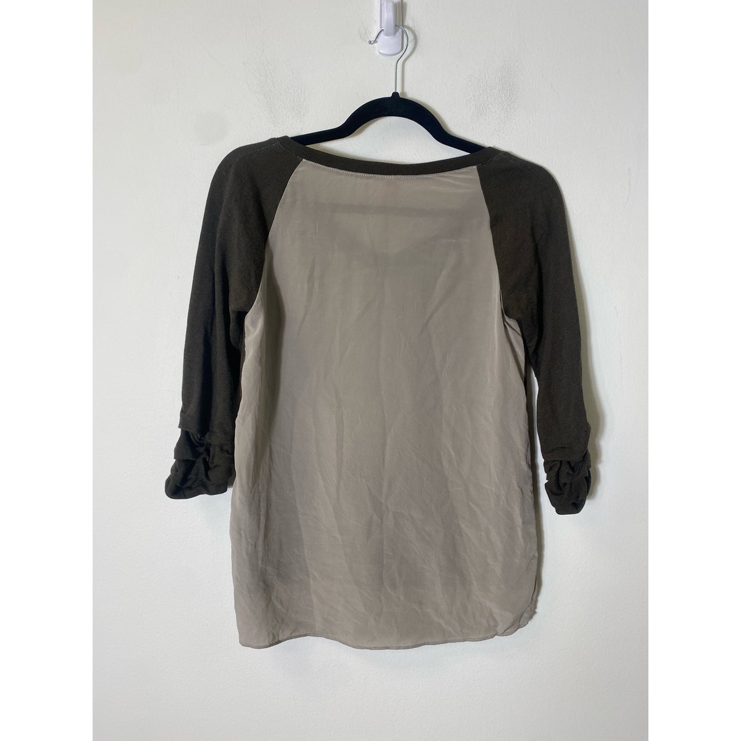 Bailey 44 Dark Gray/Brown Long Sleeve Mixed Media V-Neck Top Sz XS