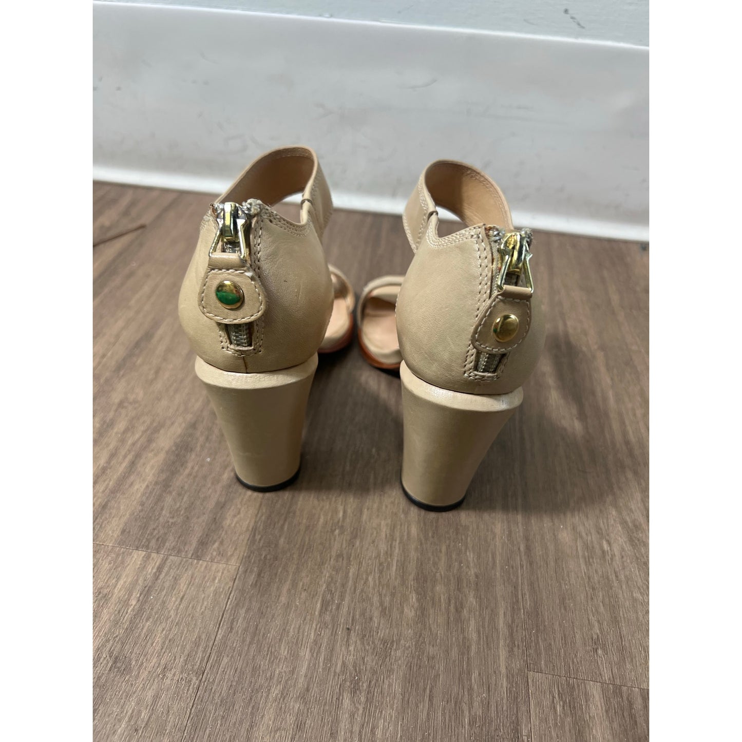 Vero Cuoio Modern Vintage Nude Leather Sandal Sz 36 (5.5)