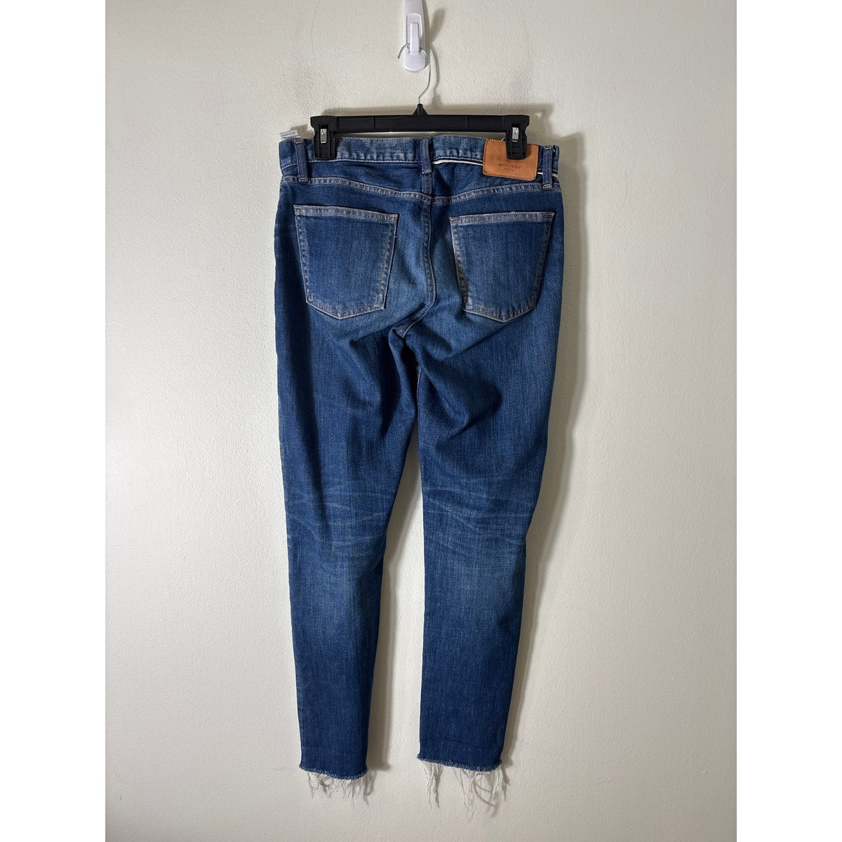 Moussy Vintage Medium Wash Straight Leg Fray Blue Jeans Sz 27