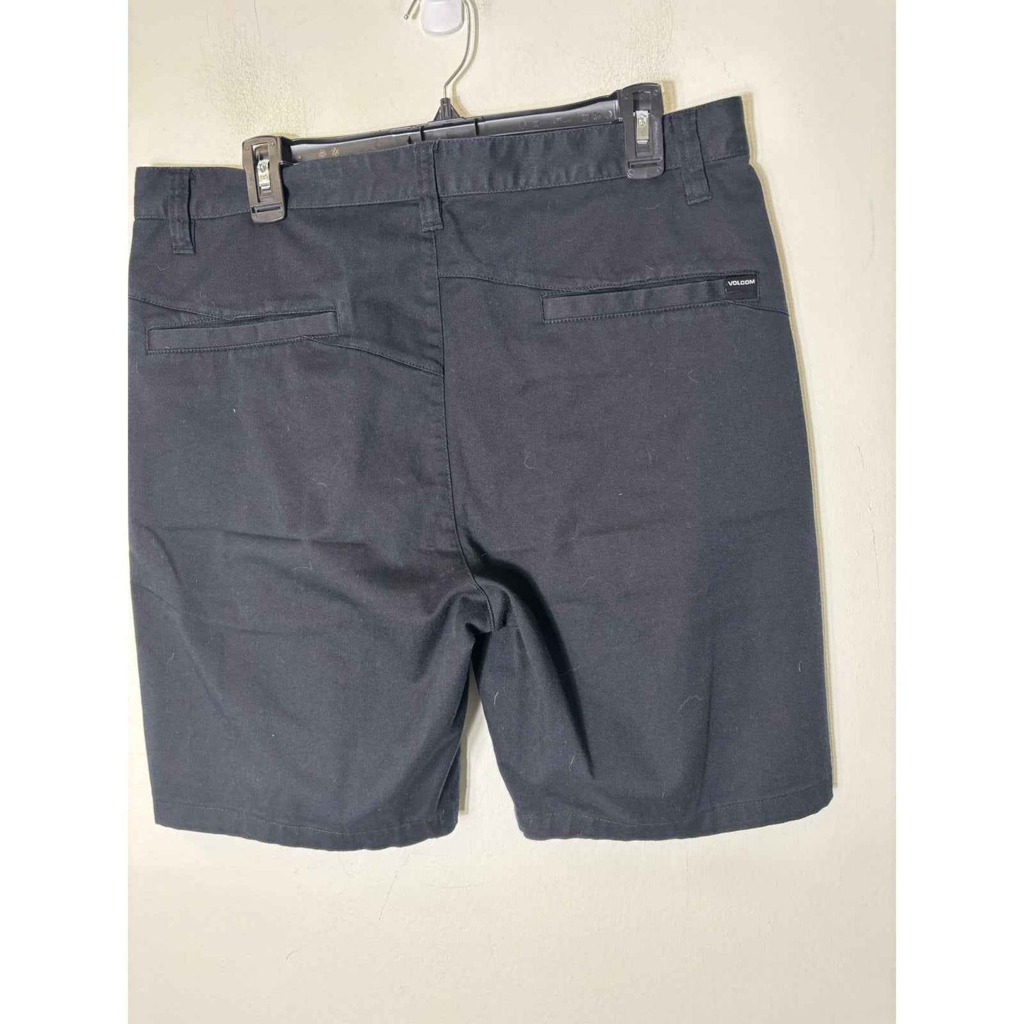 Men's Volcom Black Cotton Blend Shorts Sz 34 with 10" inseam