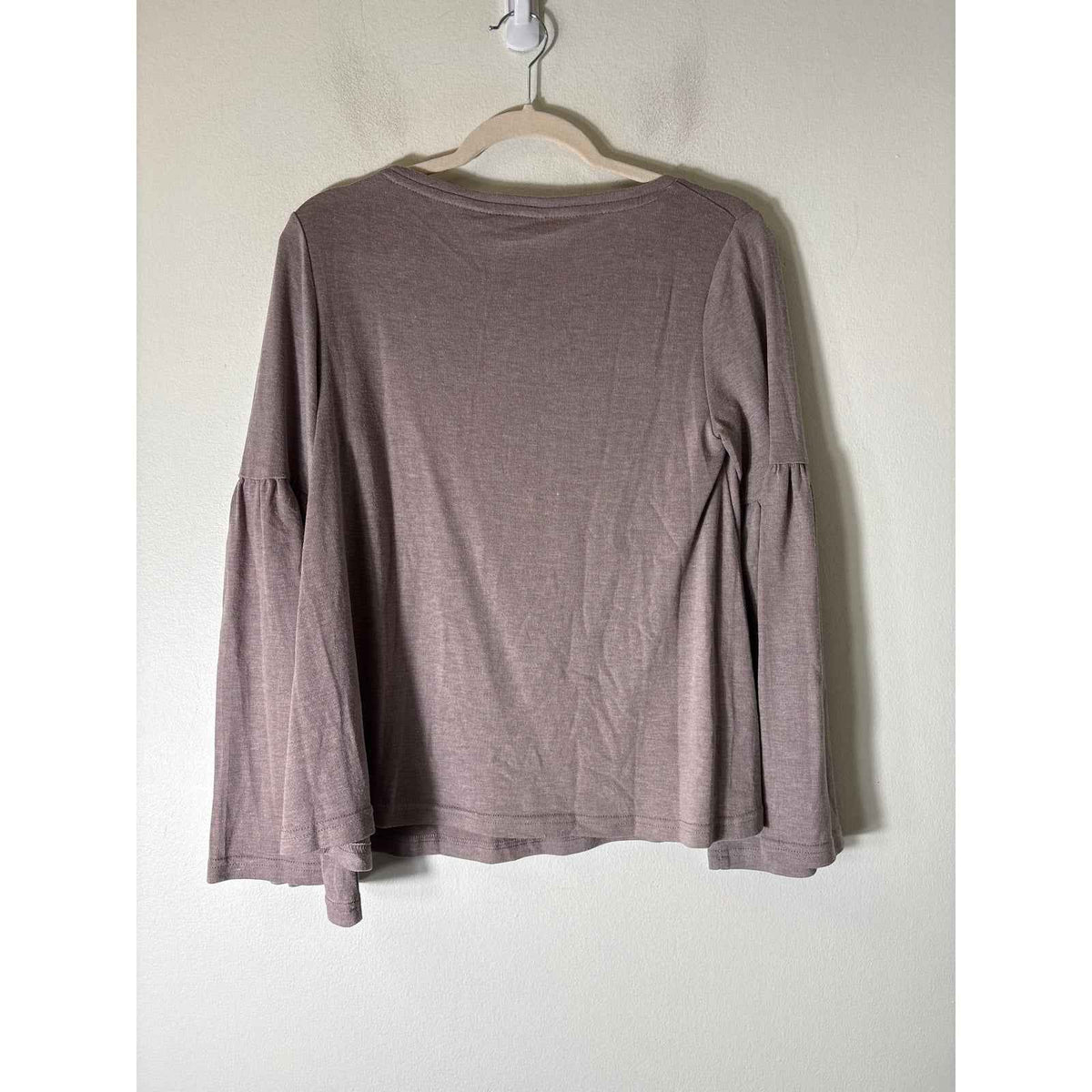 NWT BBa Dakota Wolf Brown Jack Wonderland Bell Sleeve Shirt Sz S