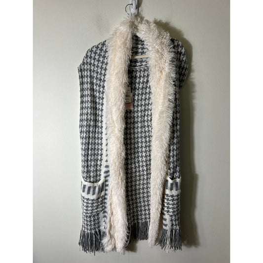 NWT Jessica Simpson Gray and White Knit Long Sweater Vest. One Size