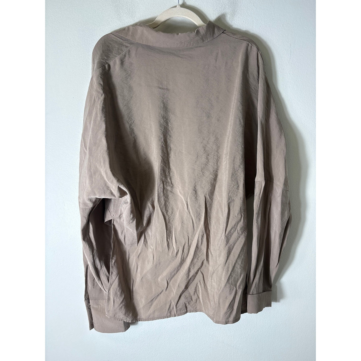 ELEH Taupe/Tan Long Sleeve Hi Low Hem Long Sleeve Wrap Shirt sz 42