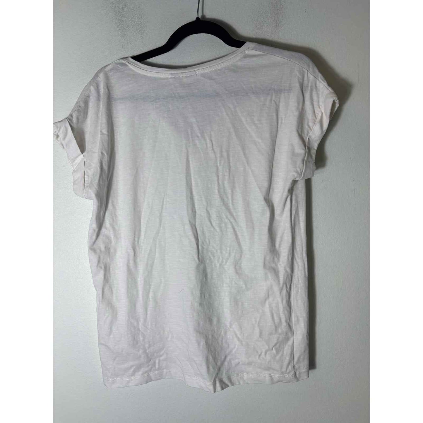 Free/Quent White V Neckline Tee Sz M