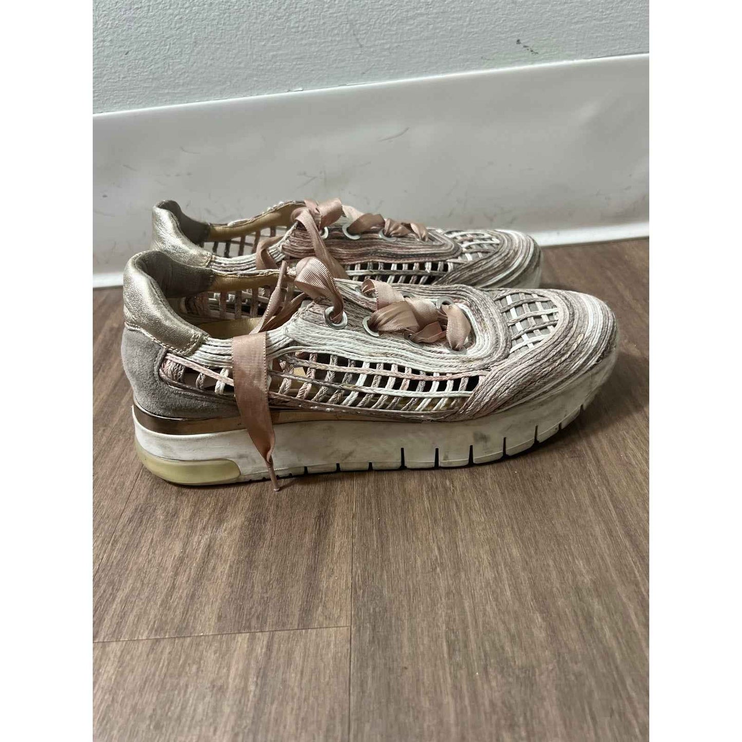 Softwaves Alma Kaki Sneakers Sz 40