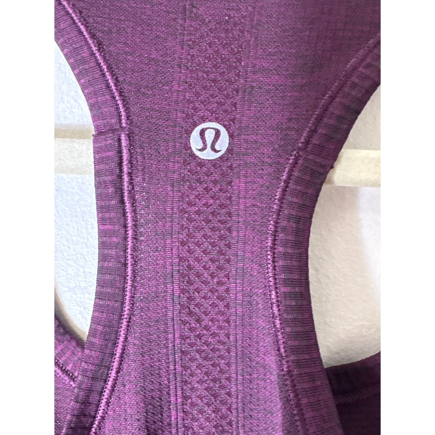 Lululemon Maroon Sleeveless Racerback Athletic Tank Sz 8