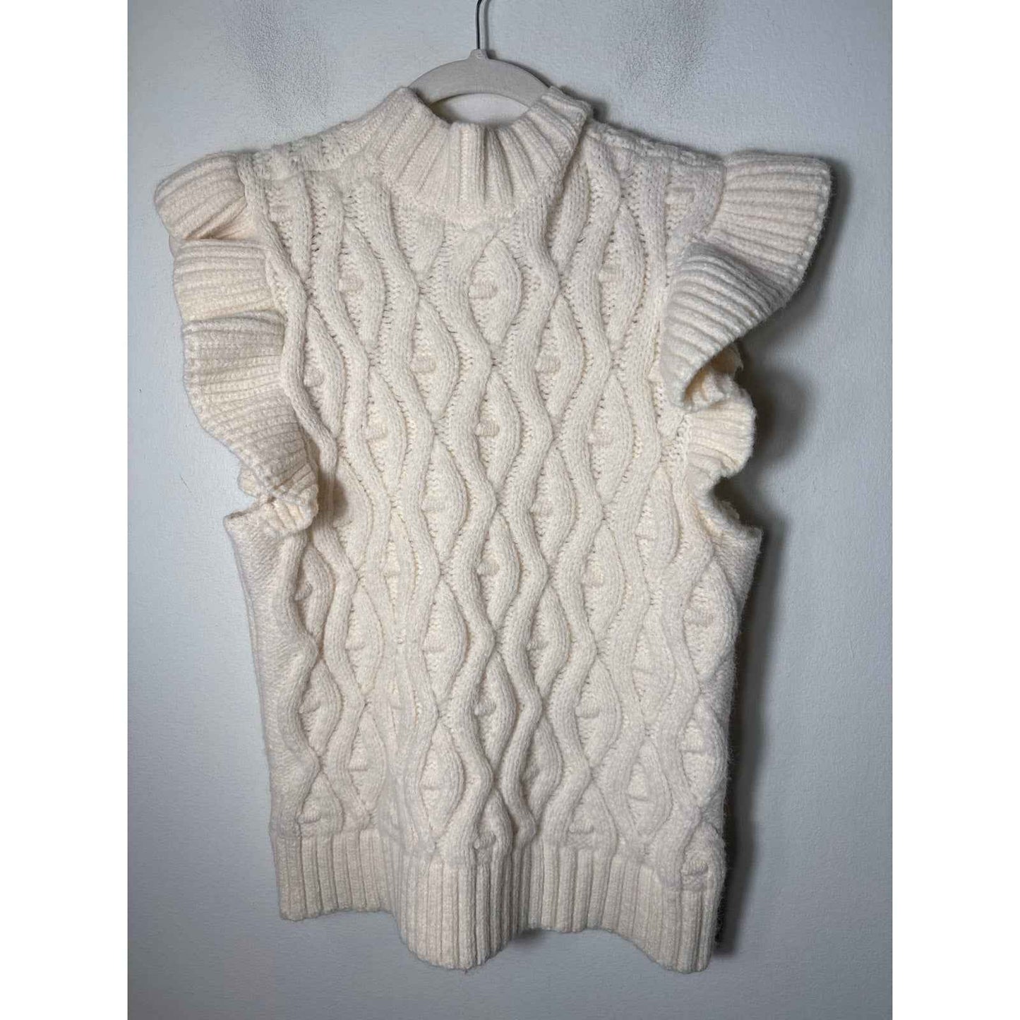 Line and Dot Off White Flutter Sleeve Knit Sweater Sz L