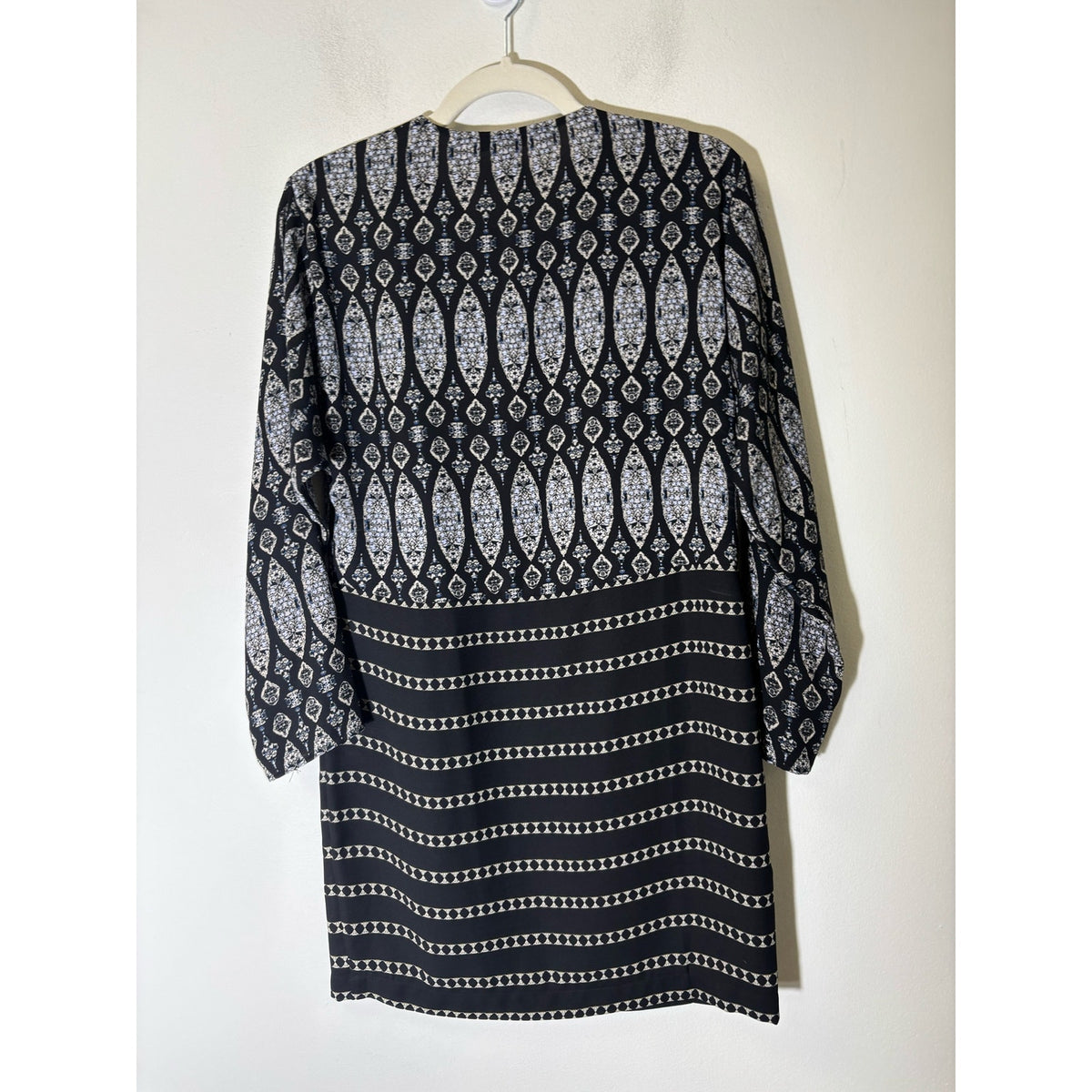 BCBG Black Long Sleeve V Neck Mini Dress Sz XXS