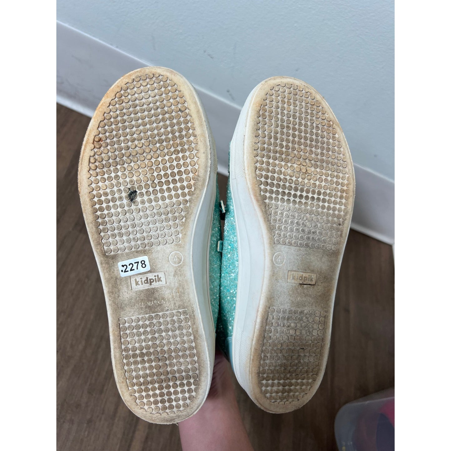 Girl's Kidpik Seafoam Green Glitter Fashion Sneakers Sz 7