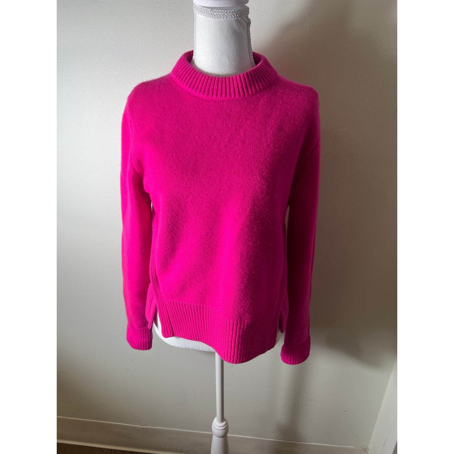 Tibi Hot Pink Crew Ribbed Neck 100% Cashmere Sweater Sz M