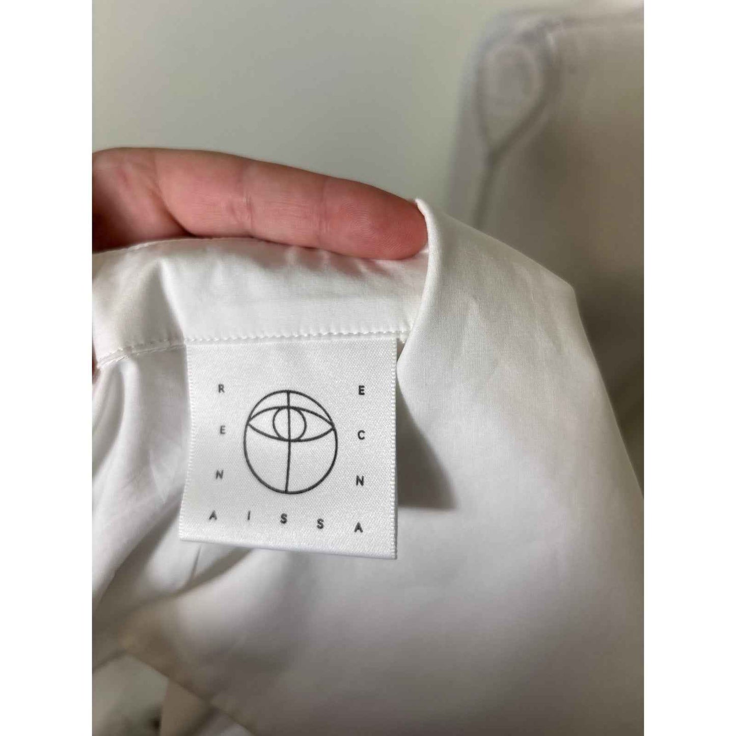 Renaissance Renaissance White Sleeveless Tie Front Shirt with Large Collar Sz 42