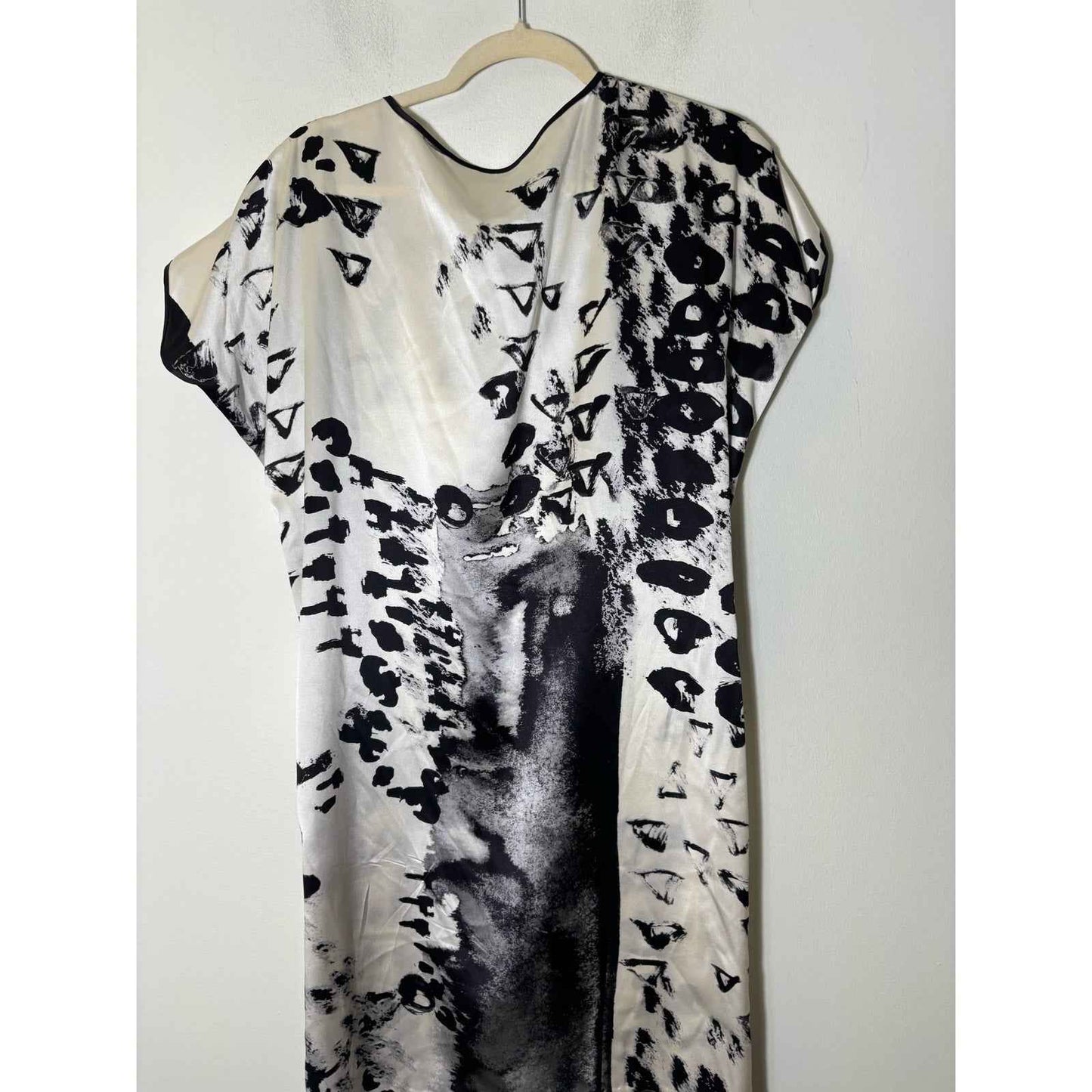 Josie Natori Off White Black Print Asymetrical Knee Length Shift Dress Sz S