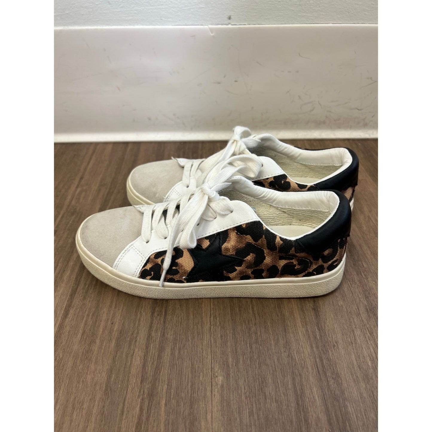 Steve Madden Multi Media Cheetah/Gray Tennis Shoes Sz 6
