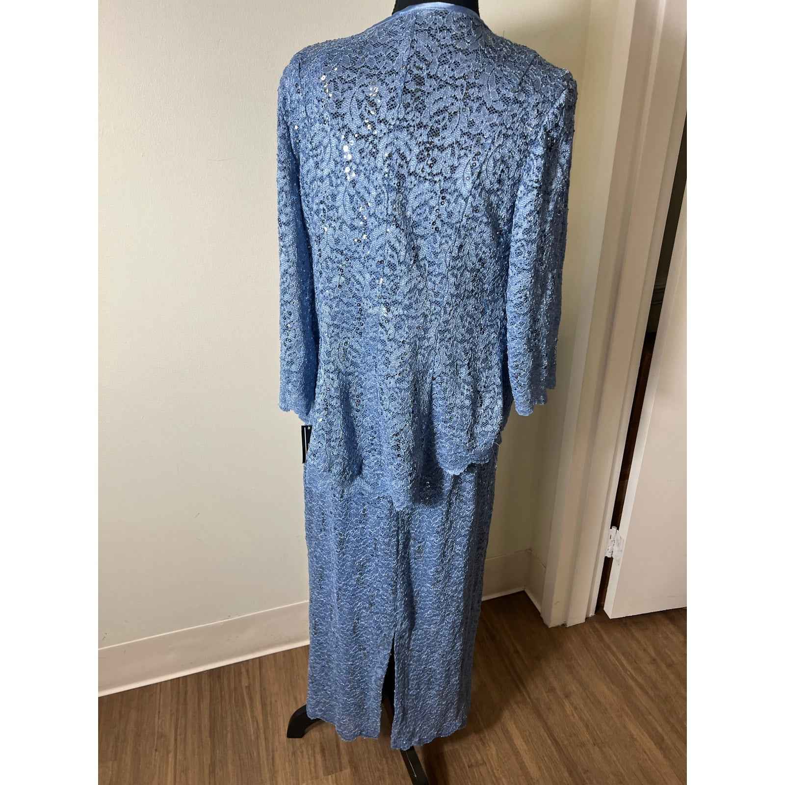 R&M Richards Dusty Blue Lace/sequin form gown and Jacket. NEW Sz 6