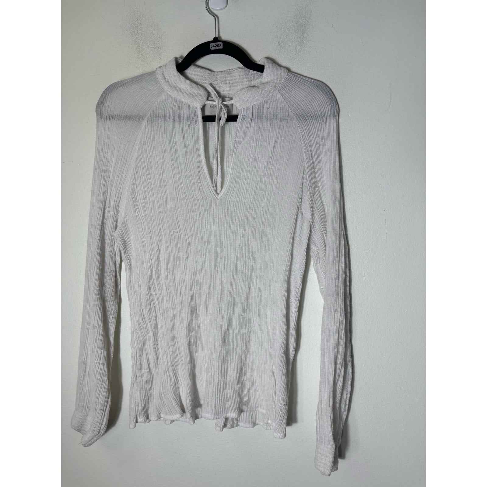 Brochu Walker White Long Sleeve Accordian Style Shirt Ties at the Neck Sz L