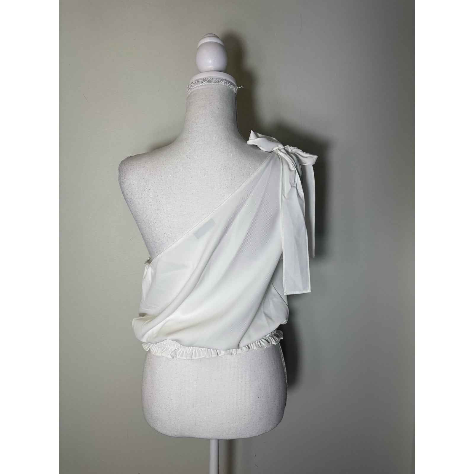 Amanda Uprichard White One Shoulder Cropped Smocked Waist Blouse Sz M