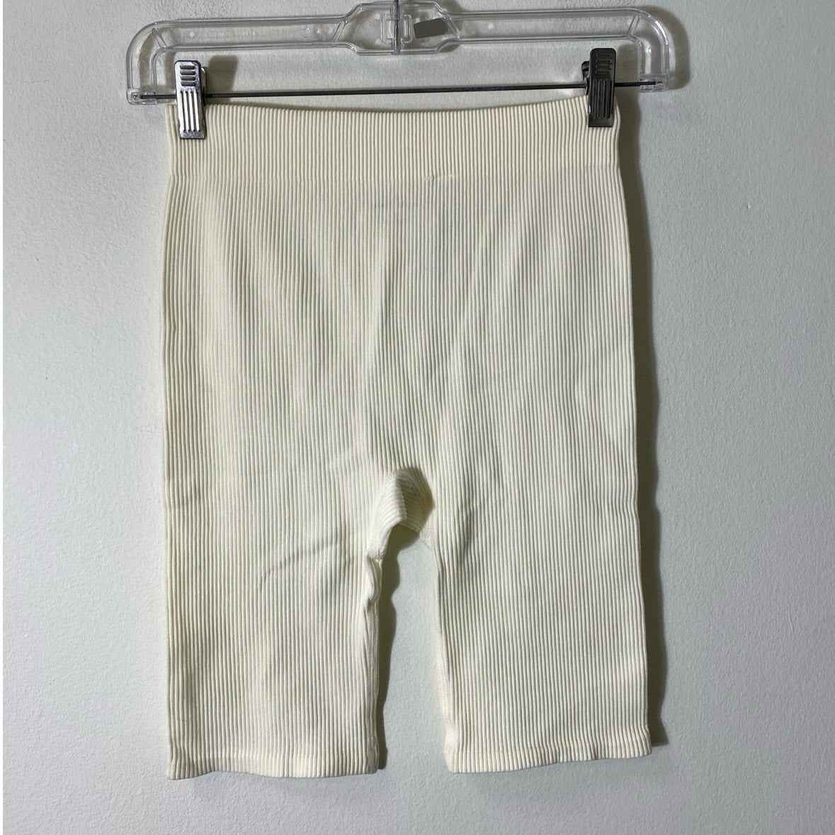 NWOT Love Tree Cream Athletic Shorts Sz M