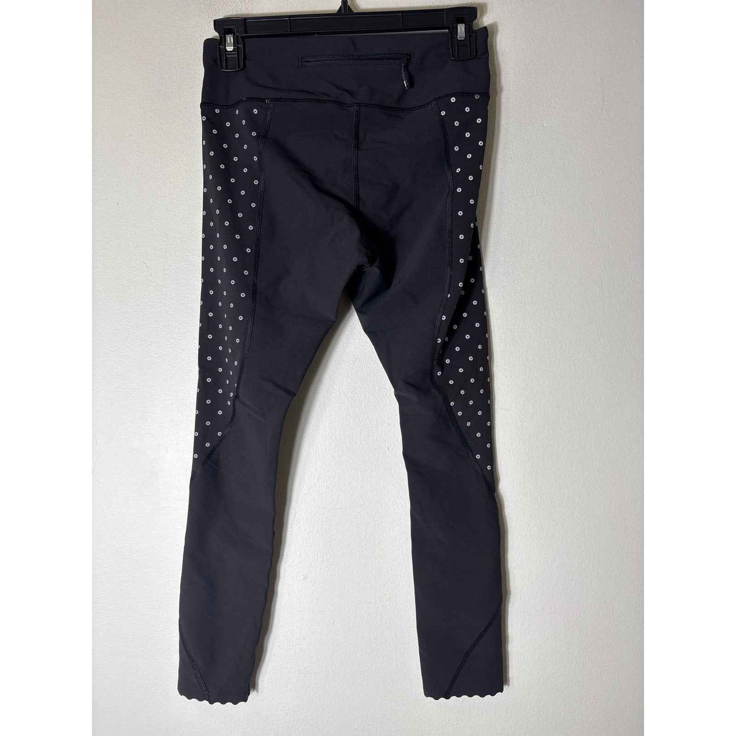 Lululemon Black With White Dot Detail Leggings Sz 6