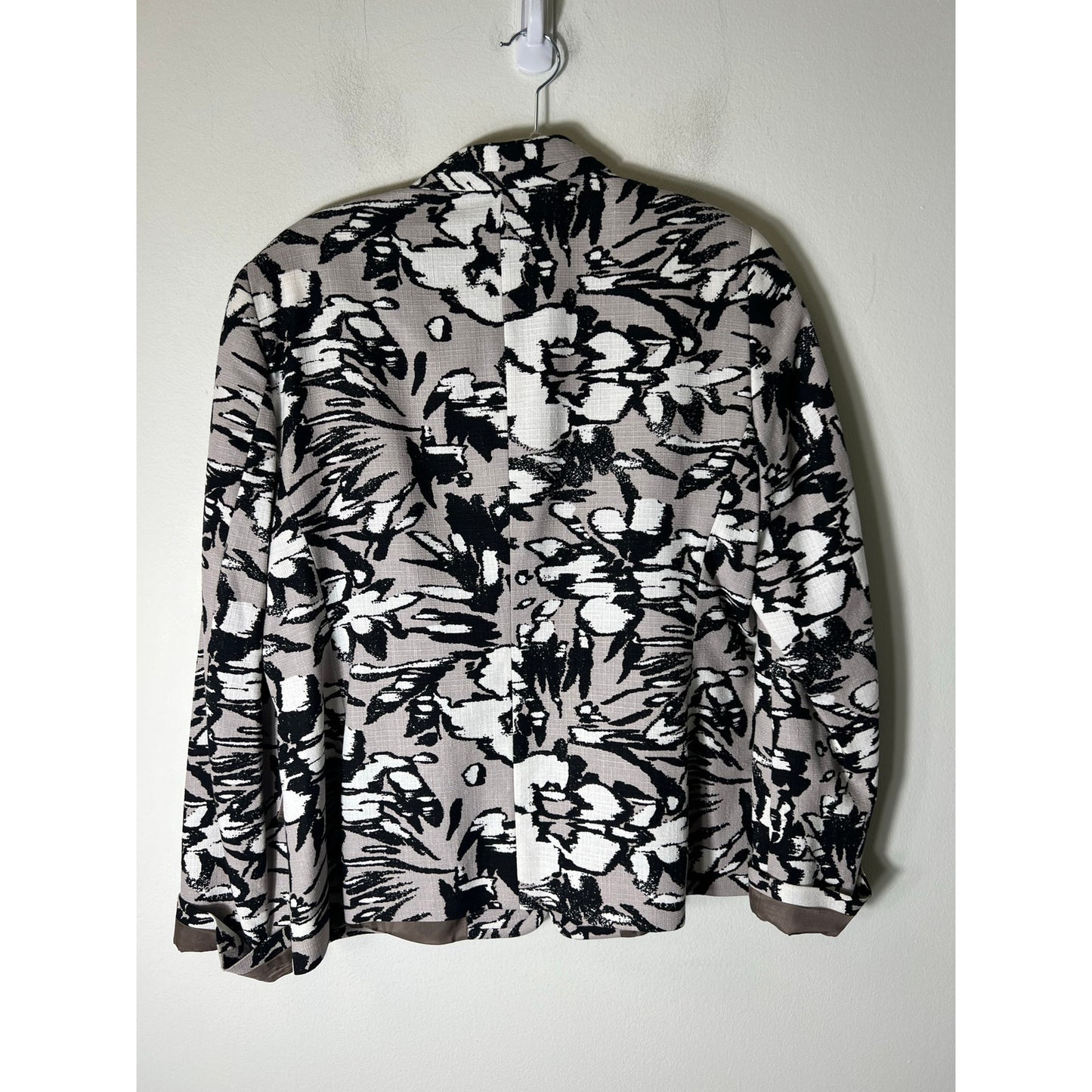 Zanella Black Gray White Floral JAcket Sz 12