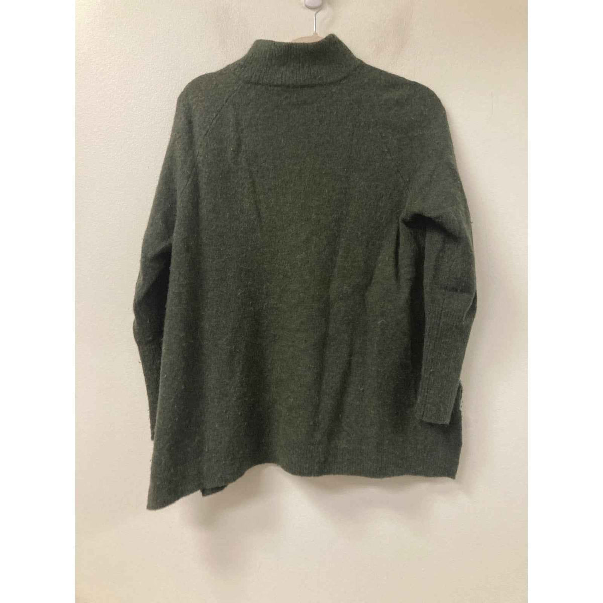 Vineyard Vines Green Long Sleeve Sweater with Zip Detailing Sz M